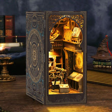 Load image into Gallery viewer, DIY Book Nook Kit - Museum of Astronomy Figured'Art
