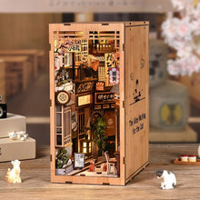 Load image into Gallery viewer, DIY Book Nook Kit - The alley waiting for the cat Figured'Art