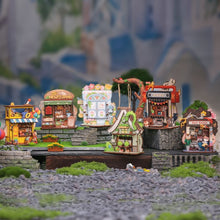 Load image into Gallery viewer, Miniature House - Little Hair Salon