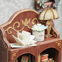 Load image into Gallery viewer, Miniature House - Blossom Florists