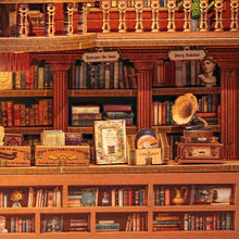 Load image into Gallery viewer, Miniature House - Thames Bookstore