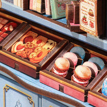 Load image into Gallery viewer, Miniature House - Sweet Marie