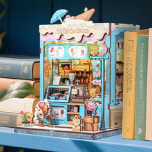 Load image into Gallery viewer, Miniature House - Bella's Ice Cream