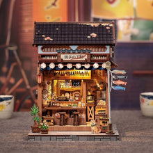 Load image into Gallery viewer, Miniature House - Old Quarter of Choshi Figured'Art