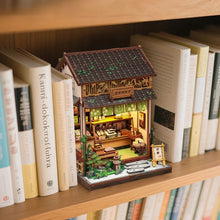 Load image into Gallery viewer, Miniature House - Kurihara Sweets