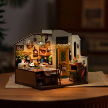 Load image into Gallery viewer, Miniature House - Cozy Kitchen