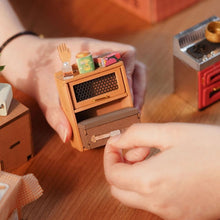 Load image into Gallery viewer, Miniature House - Cozy Kitchen
