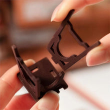 Load image into Gallery viewer, Miniature House - Cozy Kitchen