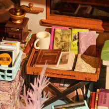 Load image into Gallery viewer, Miniature House - Corner Bookstore