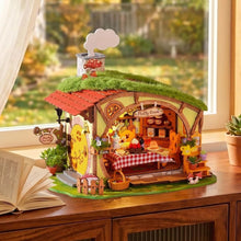 Load image into Gallery viewer, Miniature House - Fluffy Grove Figured'Art