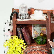 Load image into Gallery viewer, Miniature House - Record Mood - Study
