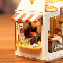 Load image into Gallery viewer, Miniature House - Teddy's Breadbox