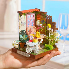 Load image into Gallery viewer, Miniature House - Fancy Tea Yard