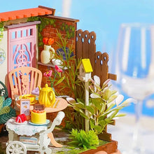 Load image into Gallery viewer, Miniature House - Fancy Tea Yard
