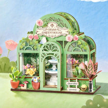 Load image into Gallery viewer, Miniature House - Green Fountain Garden Figured'Art