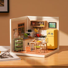 Load image into Gallery viewer, Miniature House - Happy Meals Kitchen