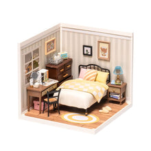 Load image into Gallery viewer, Miniature House - Sweet Dream Bedroom
