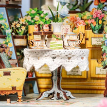 Load image into Gallery viewer, Miniature House - Windsor Flower House