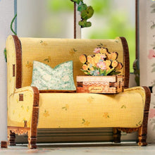 Load image into Gallery viewer, Miniature House - Windsor Flower House