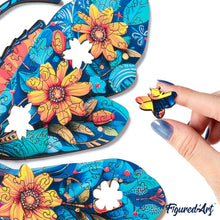Load image into Gallery viewer, Wooden Puzzle - Floral Bee