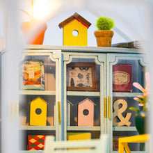Load image into Gallery viewer, Miniature House - Sunshine Flower