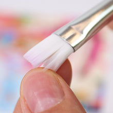 Load image into Gallery viewer, Essential 6-Piece Multisize Paint Brush Set