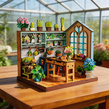 Load image into Gallery viewer, Miniature House - Corner of the Flower Shop Figured'Art