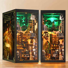 Load image into Gallery viewer, DIY Book Nook Kit - The Master's House