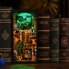 Load image into Gallery viewer, DIY Book Nook Kit - The Master's House