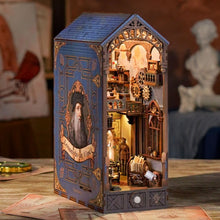 Load image into Gallery viewer, DIY Book Nook Kit  - Leonardo da Vinci Figured'Art