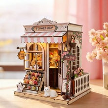 Load image into Gallery viewer, Miniature House - Sweet Eaves Florist Figured'Art