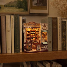 Load image into Gallery viewer, Miniature House - Leisure Pavilion Coffee House