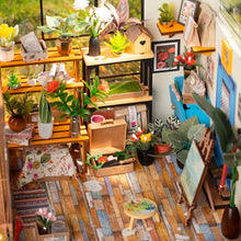 Load image into Gallery viewer, Miniature House - Cathy's Flower House