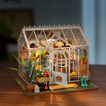 Load image into Gallery viewer, Miniature House - Dreamy Garden House