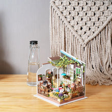 Load image into Gallery viewer, Miniature House - Miller's Flower House