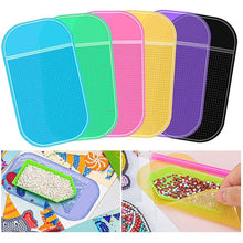 Load image into Gallery viewer, Diamond Painting Non-Slip Silicone Mat Accessory