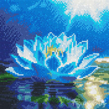 Load image into Gallery viewer, Mini Diamond Painting 25x25cm - Shiny White Lotus