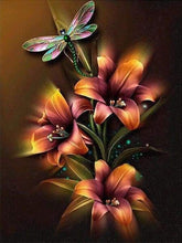 Load image into Gallery viewer, Diamond Painting | Diamond Painting - Lily and Dragonfly | animals Diamond Painting Animals Diamond Painting Flowers flowers | FiguredArt