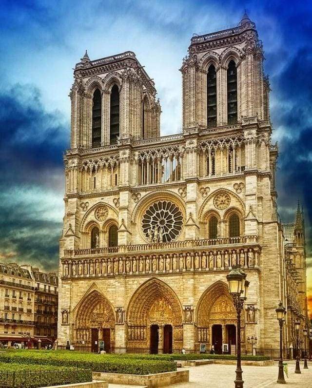 paint by numbers | Majestuous Notre Dame | advanced cities | FiguredArt